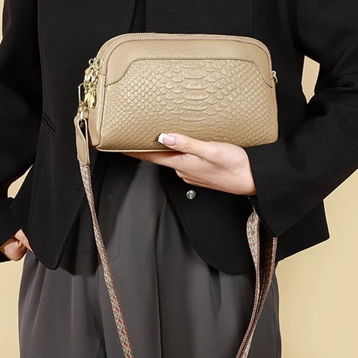 Nathalie | Stylish Alligator Pattern Leather Shoulder Bag