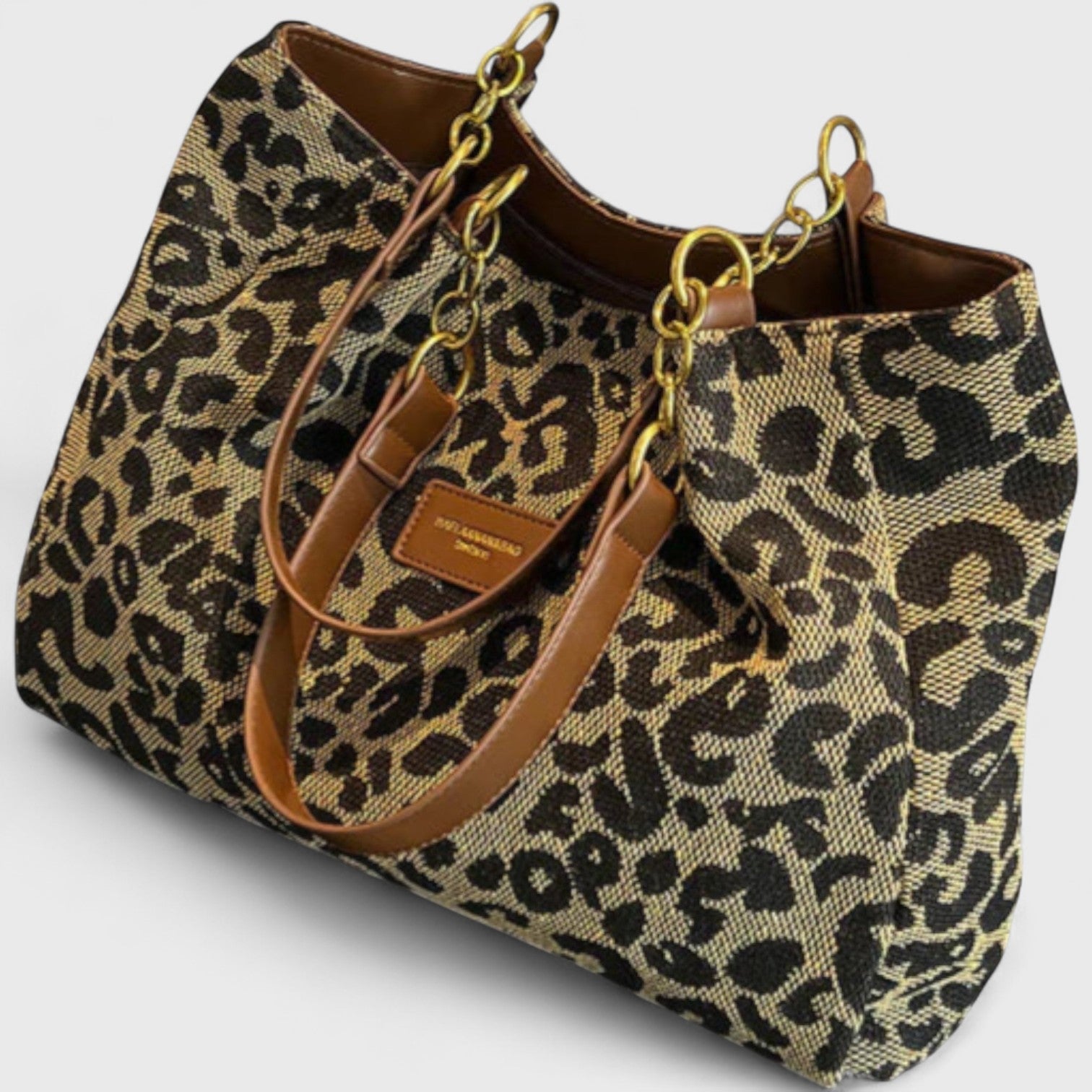 Czesława | Large bag with an elegant leopard print