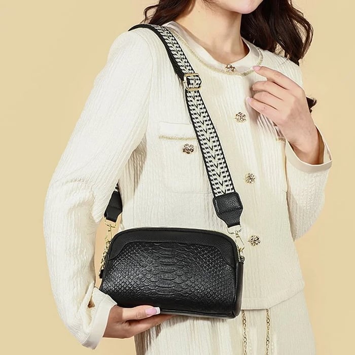Nathalie | Stylish Alligator Pattern Leather Shoulder Bag