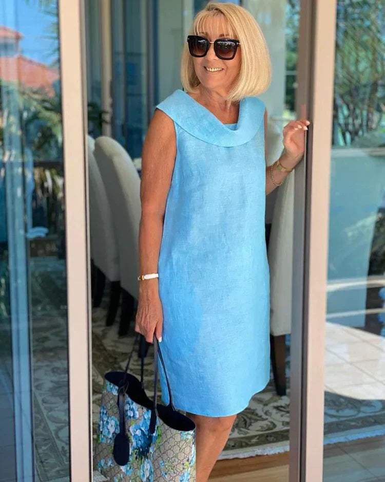 Petra – Sleeveless Bodycon Dress with Round Neckline