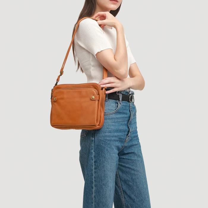 Josefin | Handmade Shoulder Bag Made of Soft Leather