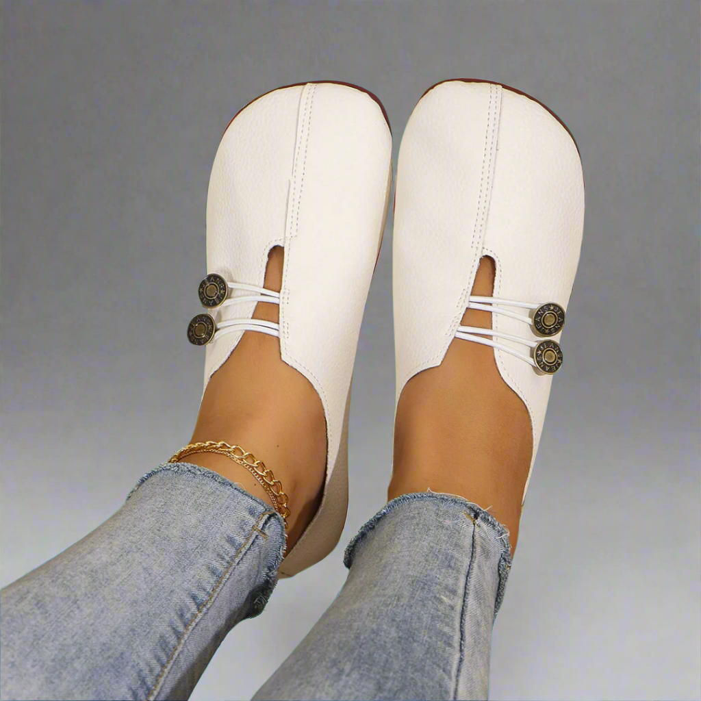 Lindora™ – Timeless Slip-Ons