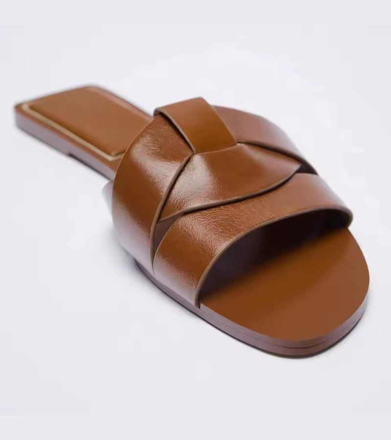 Zaba | Elegant Low Sandals with Weaving