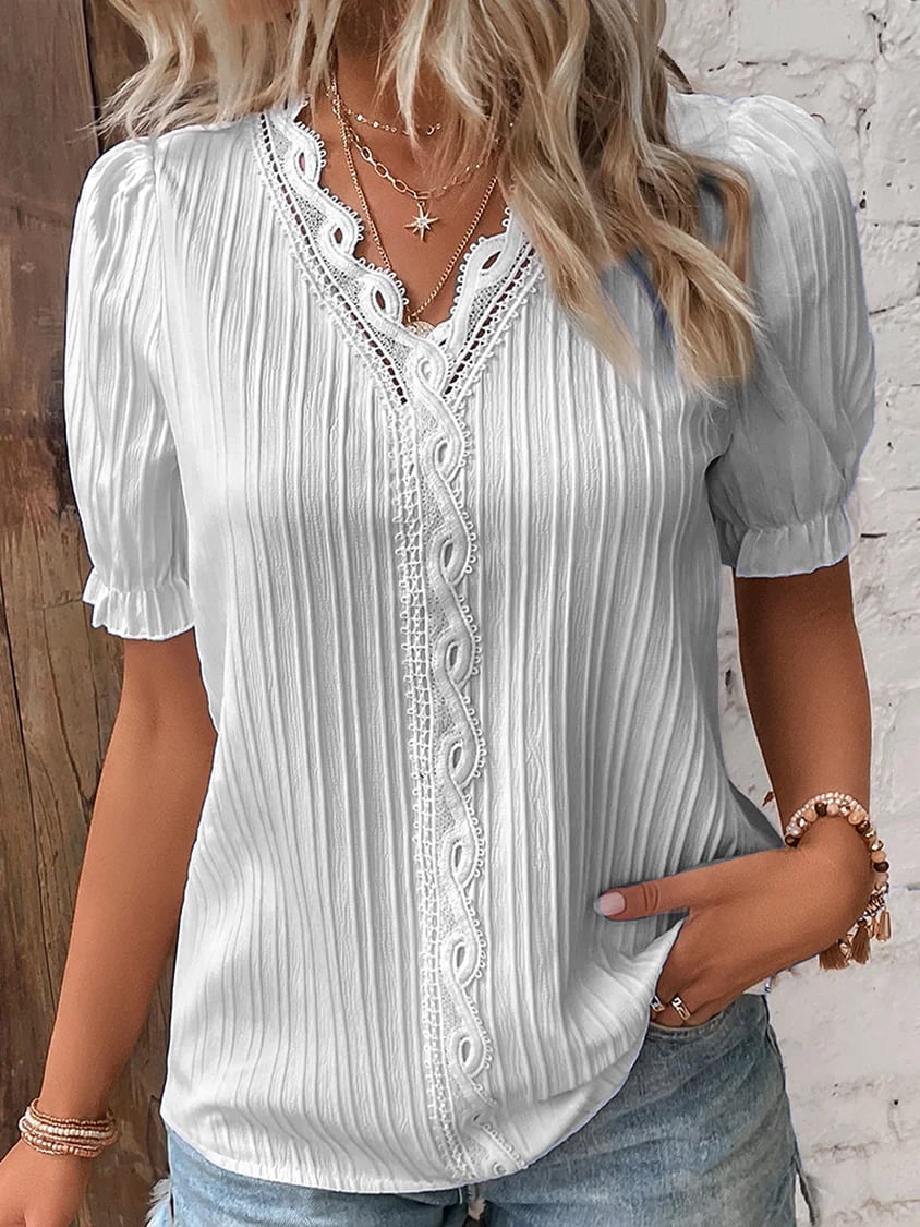 Jolene – Elegant Lace Blouse with V-Neck