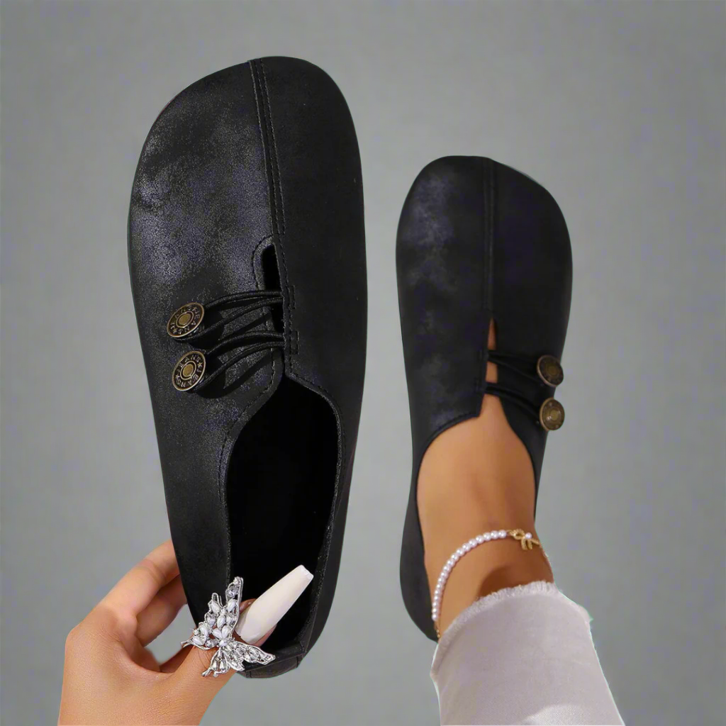 Lindora™ – Timeless Slip-Ons