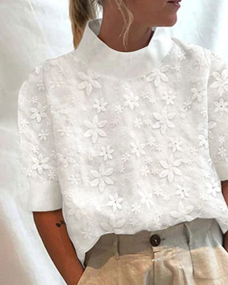 Vivienne | Blouse with Embroidered Collar