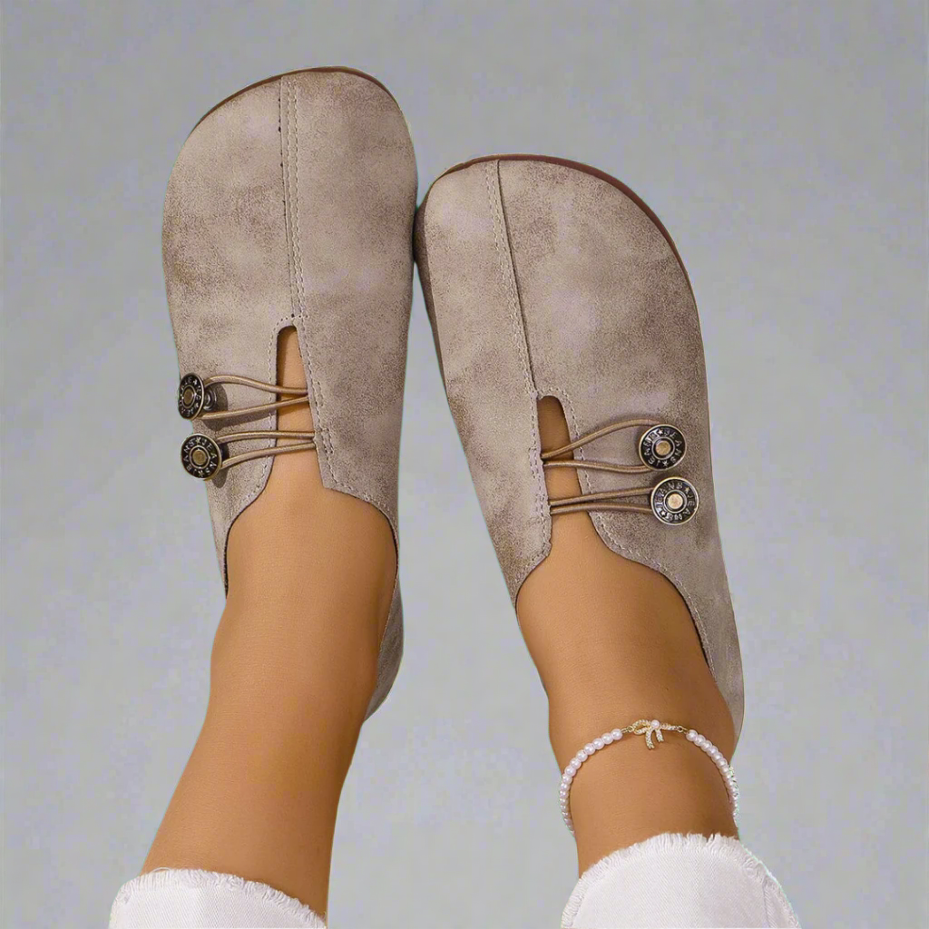 Lindora™ – Timeless Slip-Ons