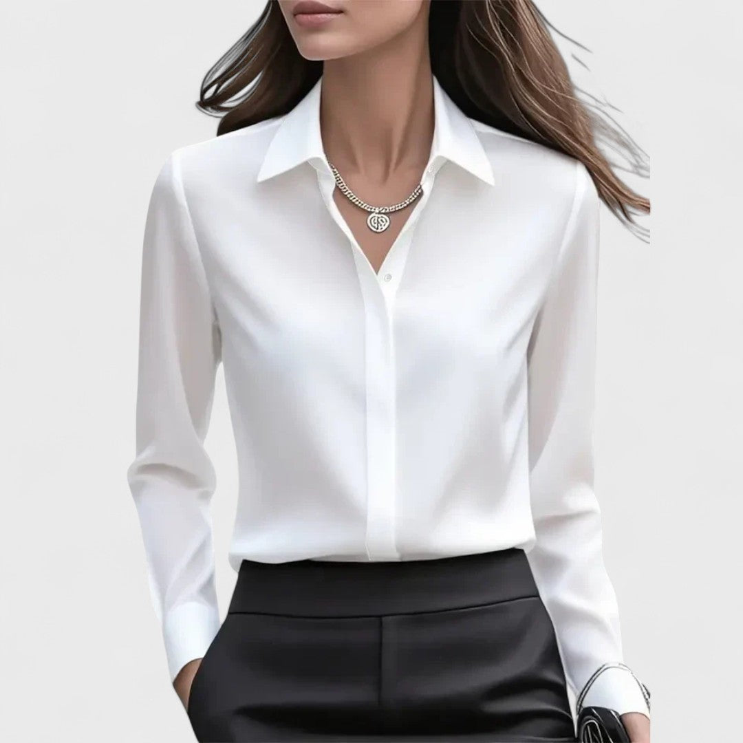 Marzena - Elegant in Shiny Satin