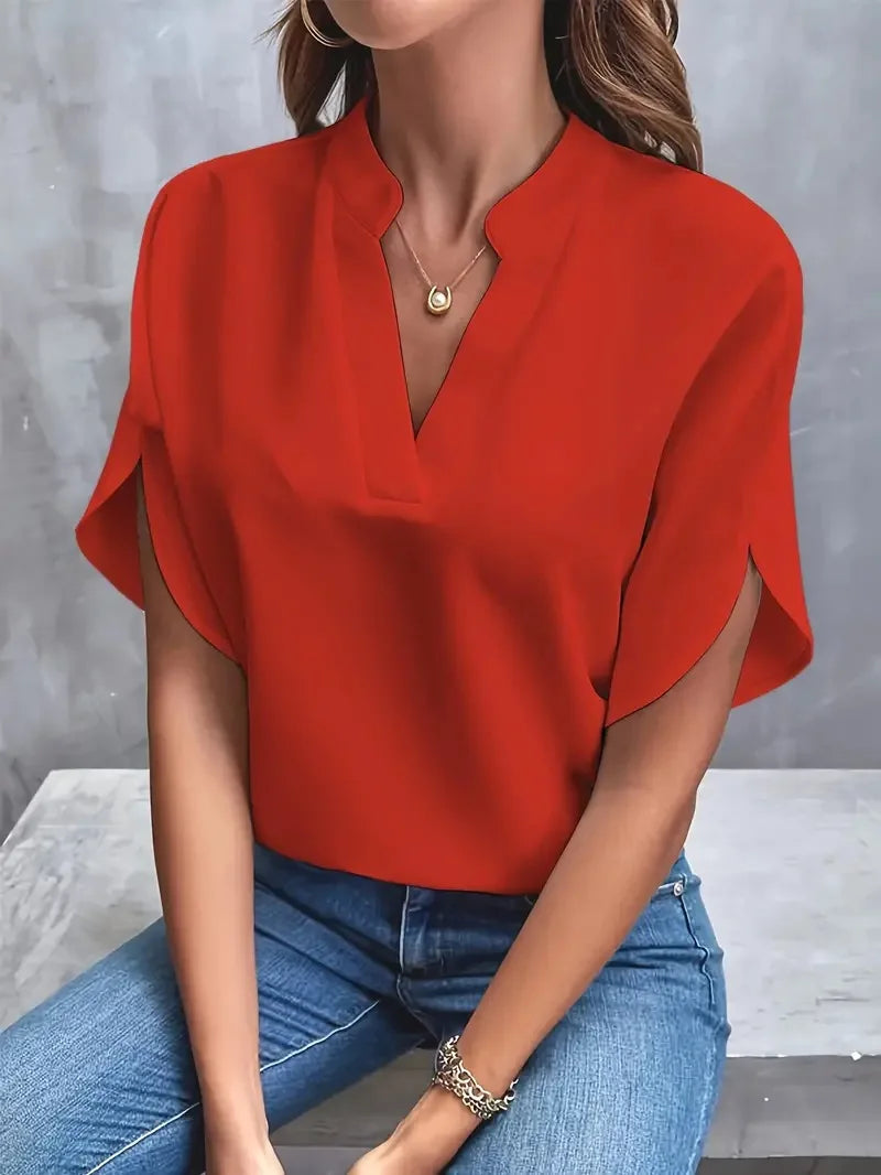 Roswina – Loose blouse with a V-neck