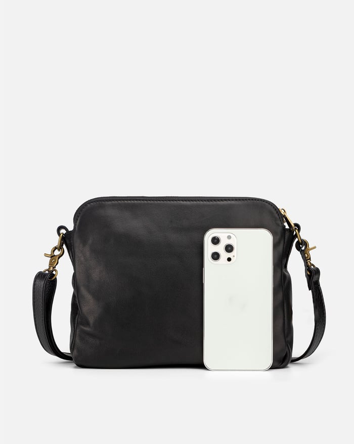 Josefin | Handmade Shoulder Bag Made of Soft Leather