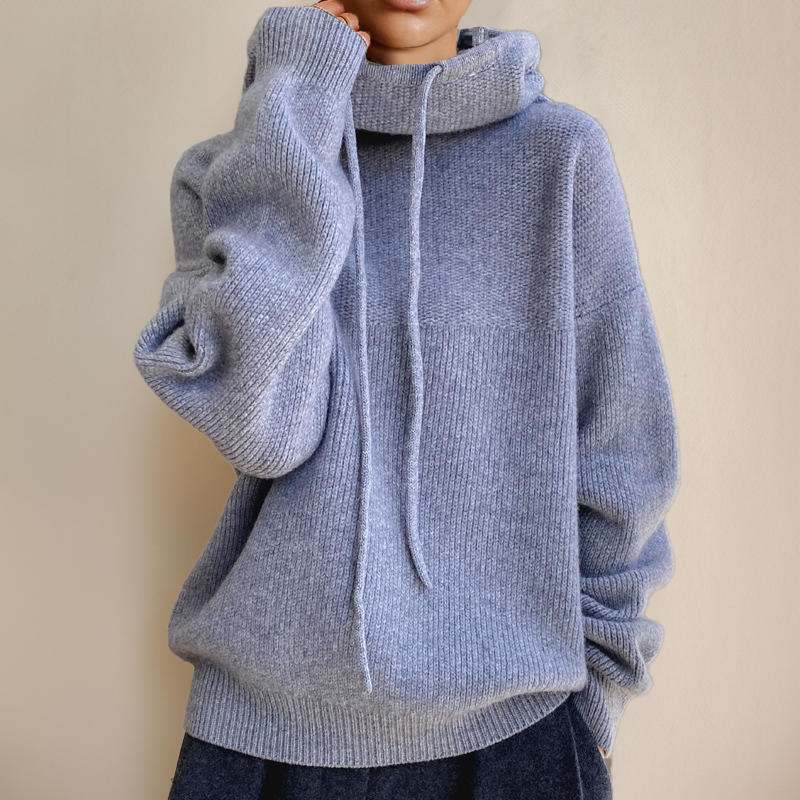 Teofila - Elegant Sweater with a Turtleneck