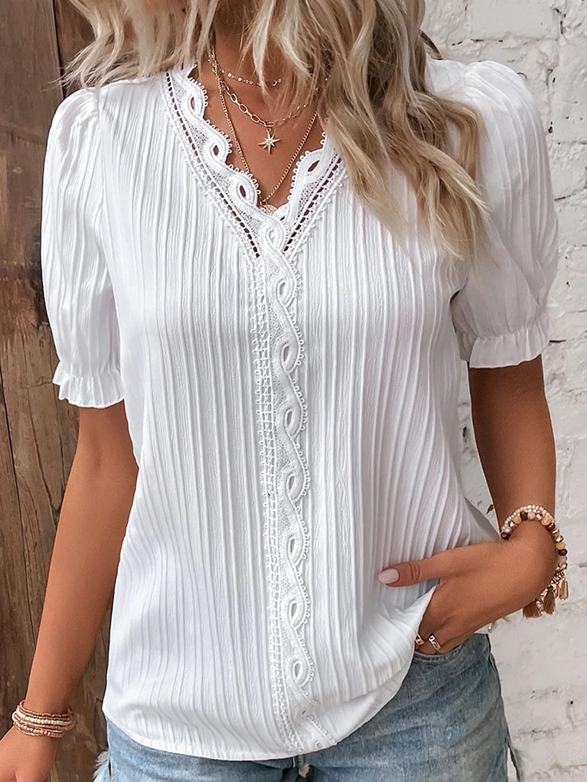 Jolene – Elegant Lace Blouse with V-Neck