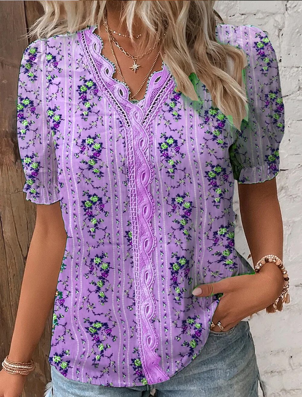Jolene – Elegant Lace Blouse with V-Neck