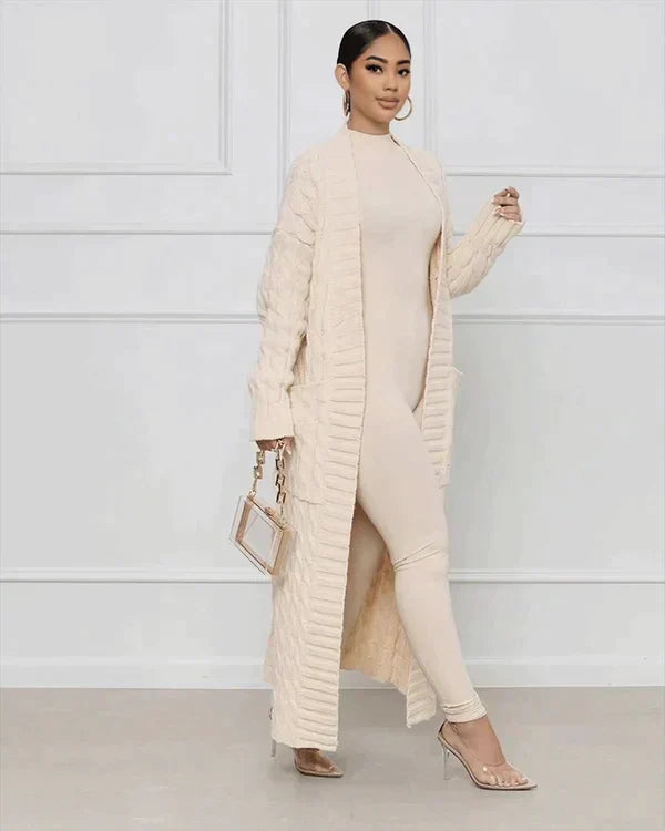 Theodora - Everyday Cardigan with V-neck